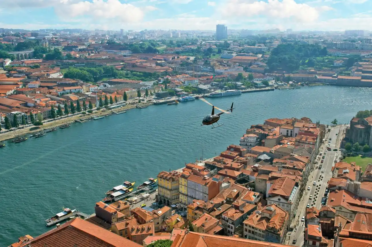 Porto: Panoramic 10-Minute Helicopter Flight, Porto, Portugal, Porto Pass.