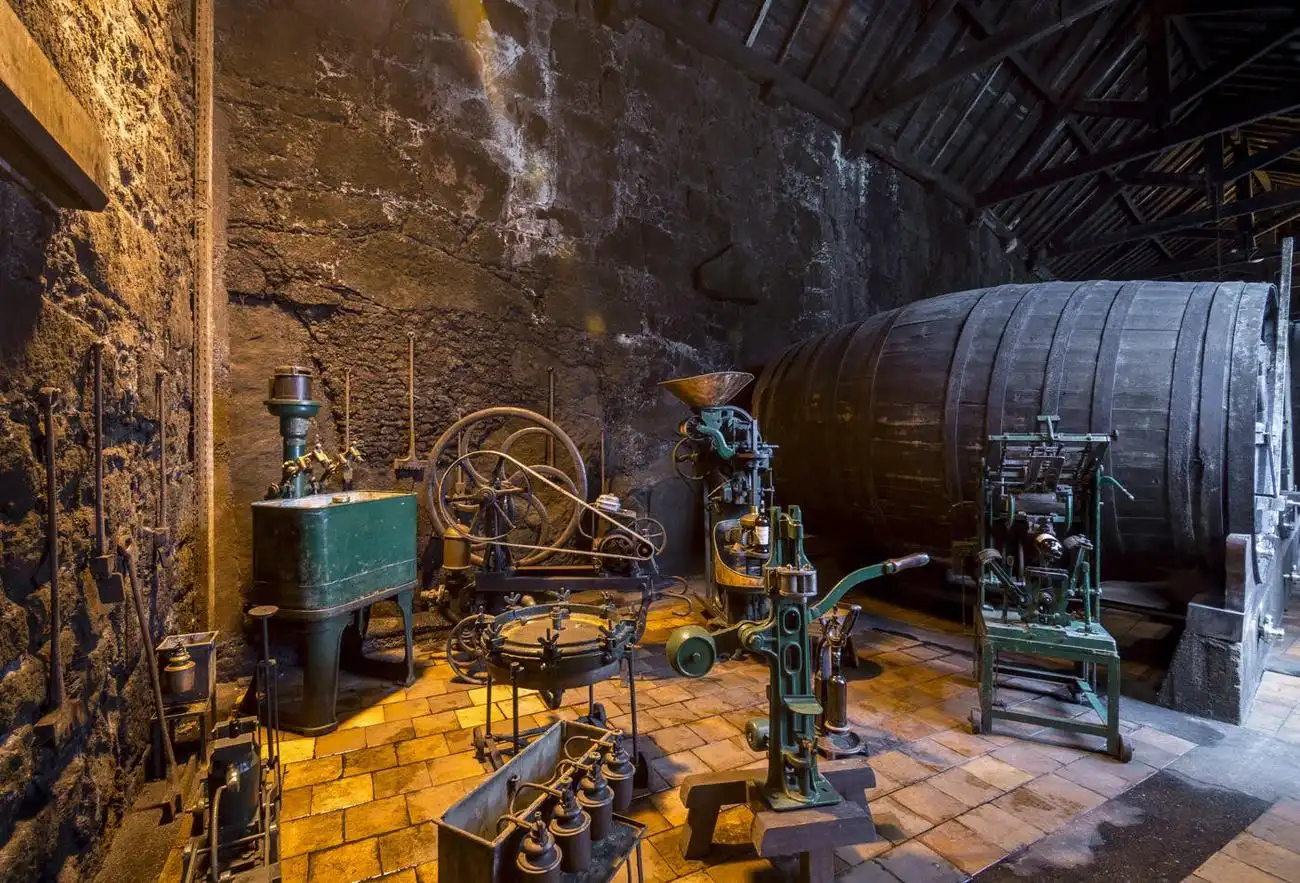 Porto Wine Tasting: Burmester Wine Cellars, Vila Nova de Gaia, Portugal, Porto Pass.