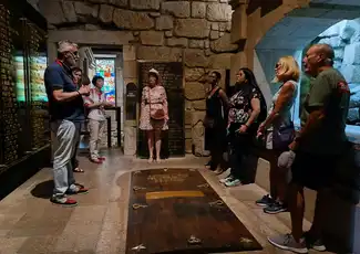 Braga and Guimarães: Day Tour from Porto, Porto, Portugal, Porto Pass.
