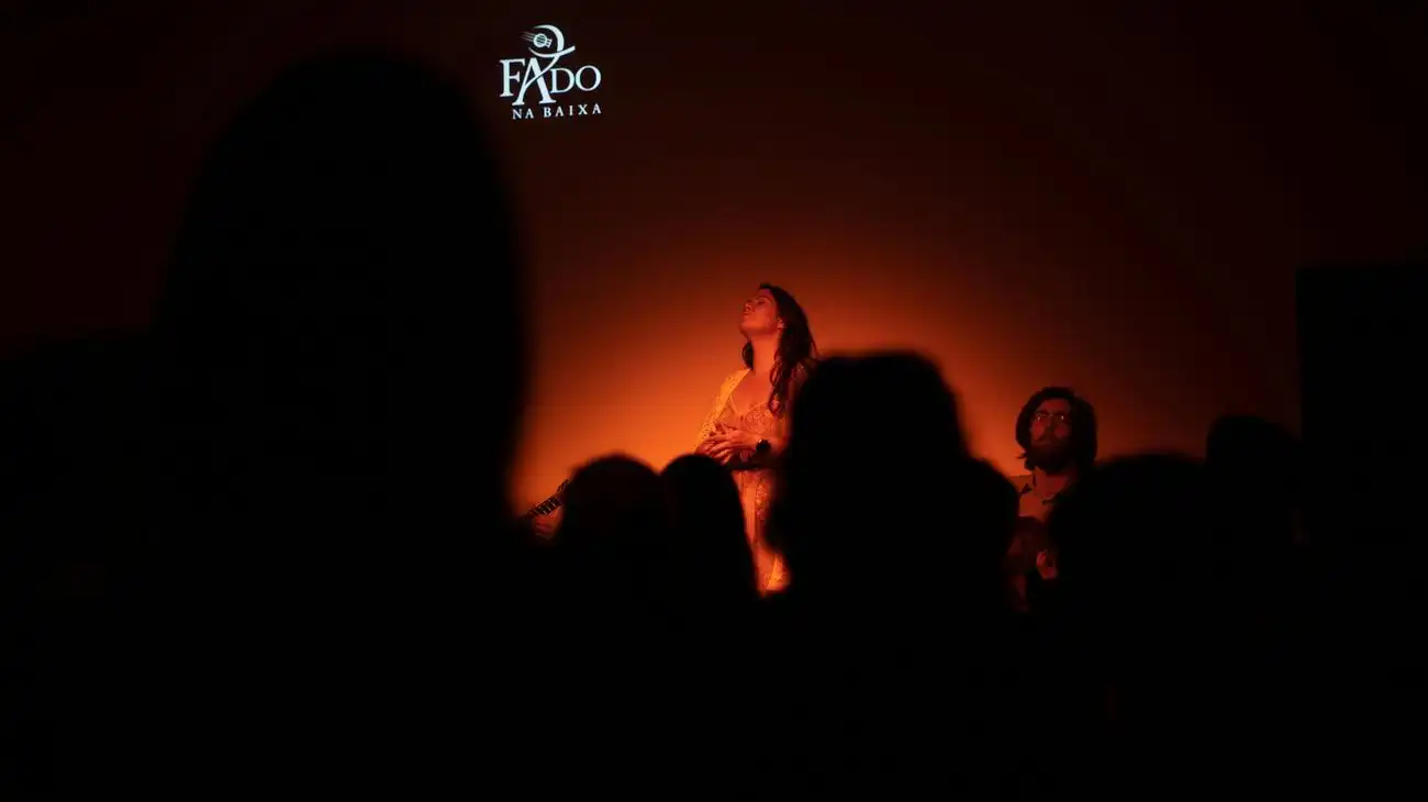 Porto: Fado na Baixa, Porto, Portugal, Porto Pass.