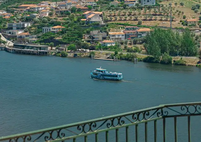 Douro Valley: Downstream Cruise from Régua to Porto with Lunch, Porto, Portugal, Porto Pass.