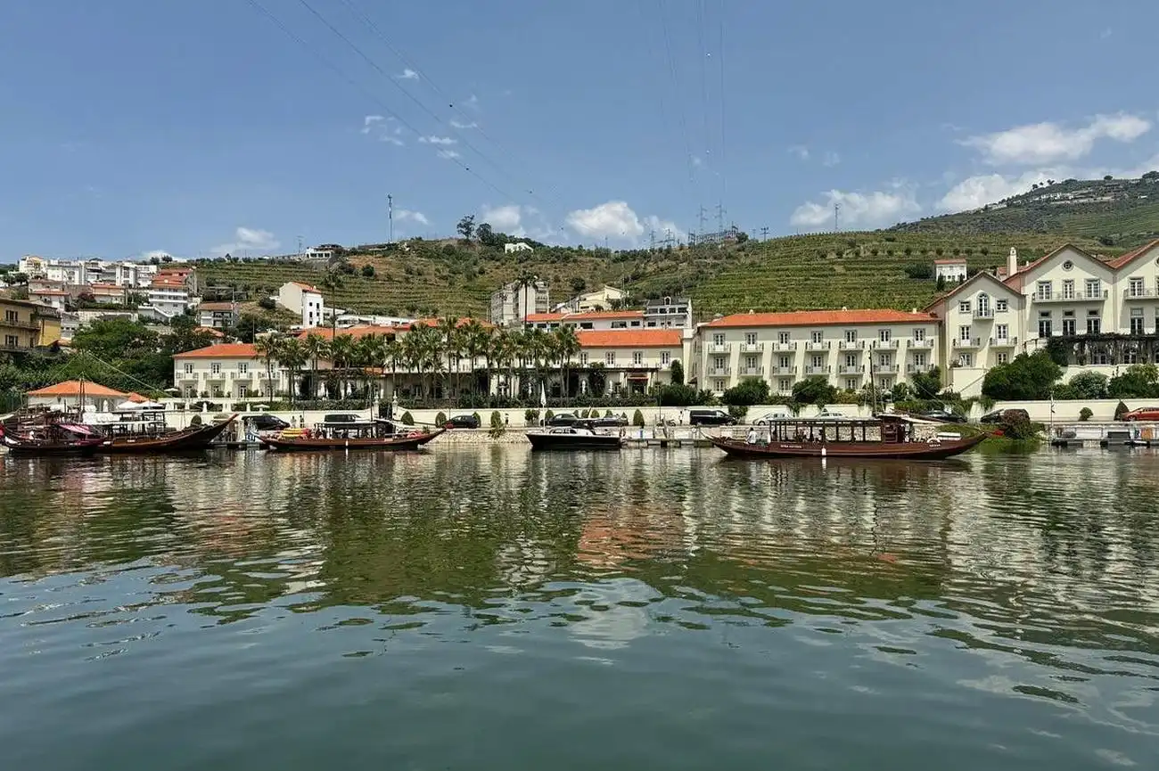 Douro Valley: Guided Day Trip from Porto + Wine Tasting + River Cruise, Porto, Portugal, Porto Pass.