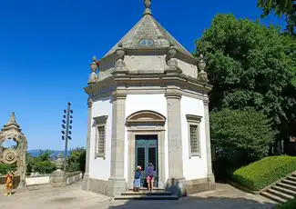 Braga and Guimarães: Day Tour from Porto, Porto, Portugal, Porto Pass.