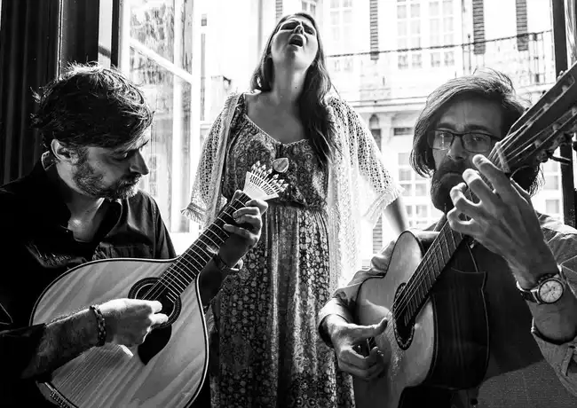 Porto: Fado na Baixa, Porto, Portugal, Porto Pass.