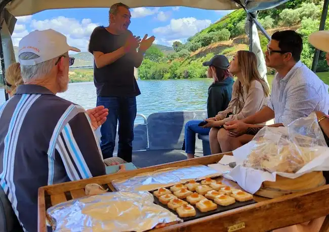 Porto: Private Douro Valley Tour with Lunch at Quinta, Cruise & 2 Wineries, Porto, Portugal, Porto Pass.