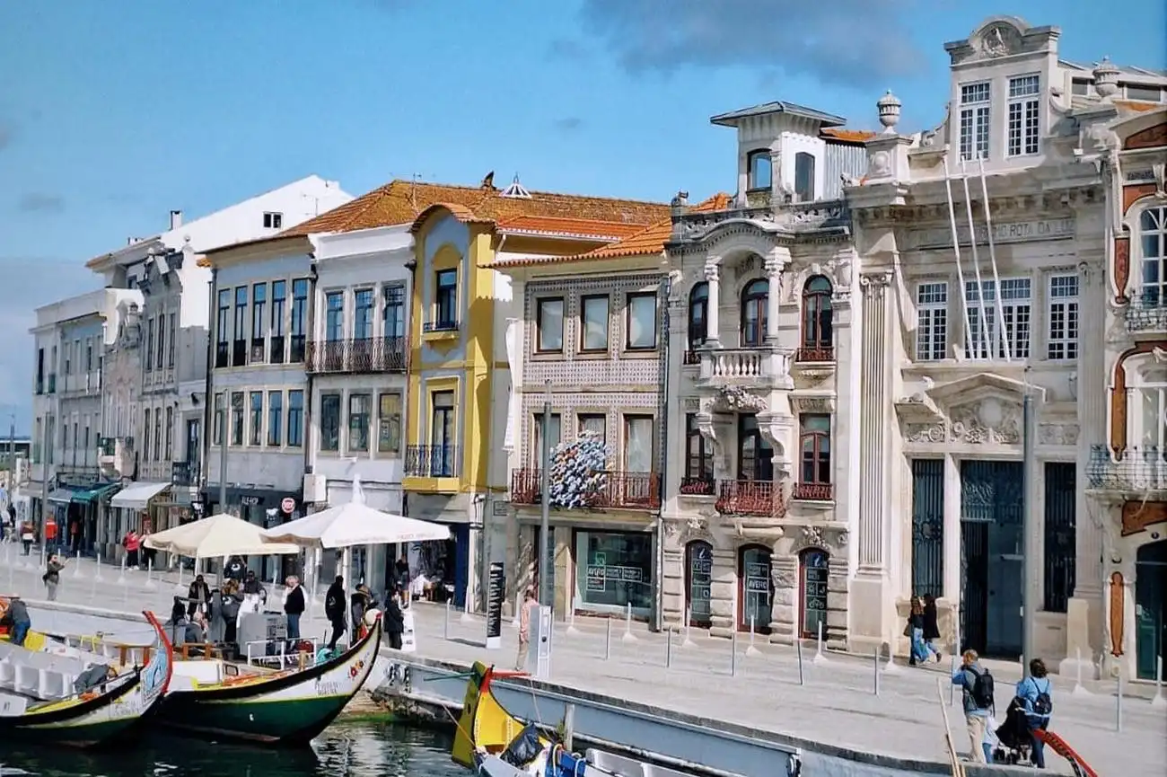 Aveiro: Half-Day Guided Tour from Porto + Boat Cruise + Pastry & Wine Tasting, Porto, Portugal, Porto Pass.