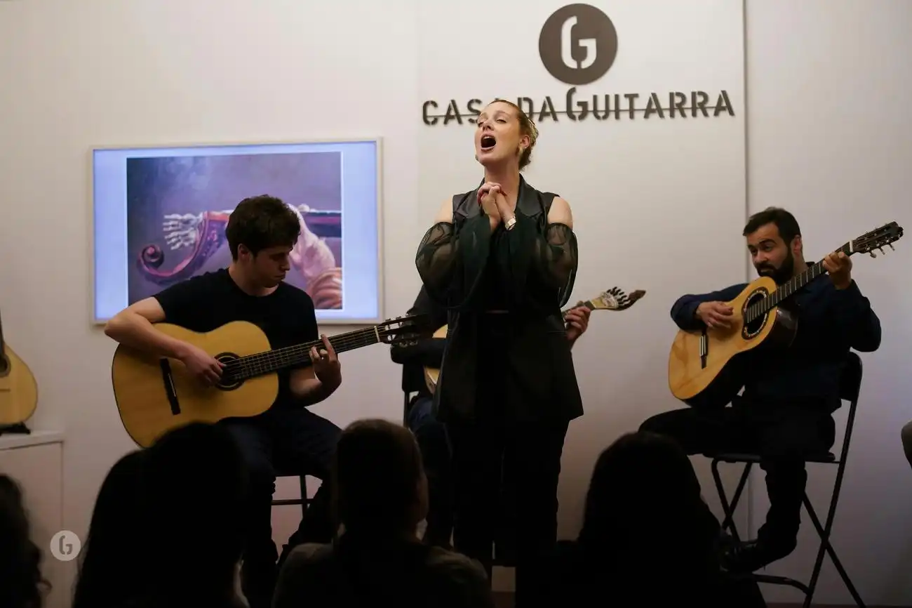 Porto: Fado Concert in Casa da Guitarra with Port Wine, Porto, Portugal, Porto Pass.