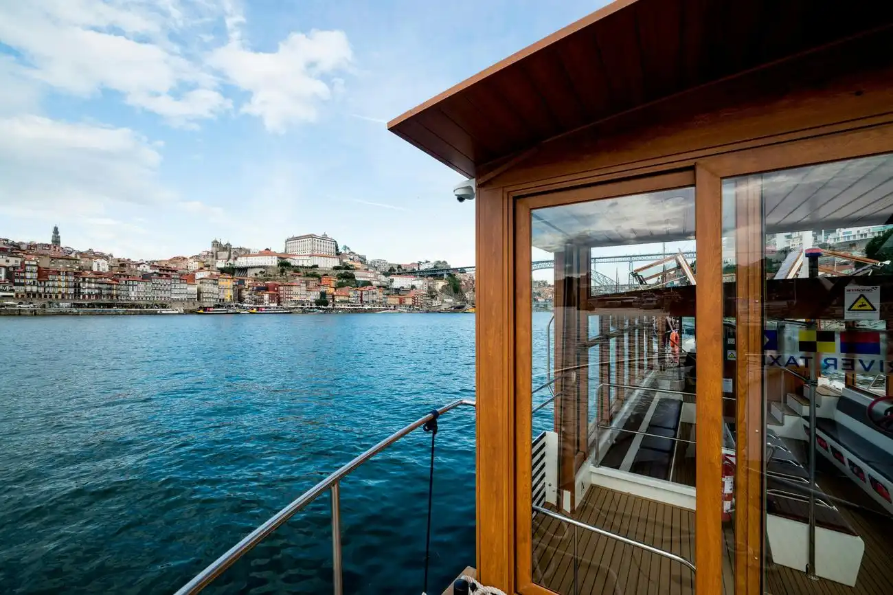 Ferry sur le Douro, Porto, Portugal, Porto Pass.